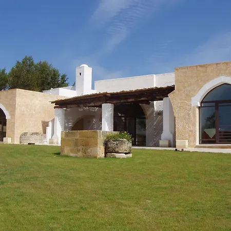Masseria L'antico Frantoio מלון גאליפולי